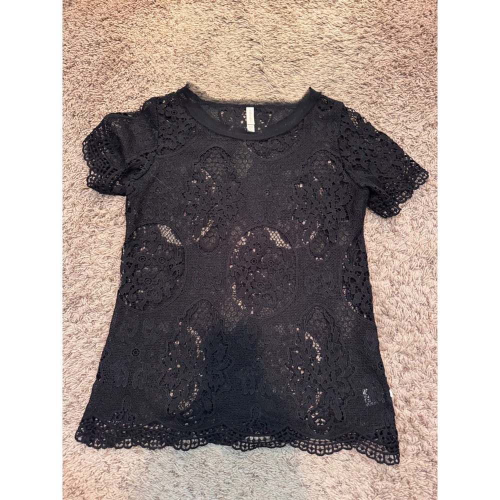 Xhilaration Black Lace Crochet Short Sleeve Blouse Top Women's Medium Sheer